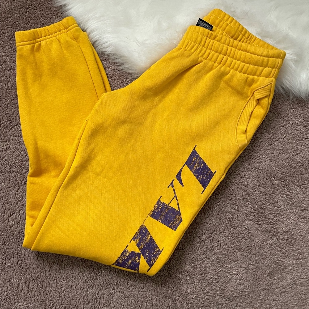 Lakers Sweats